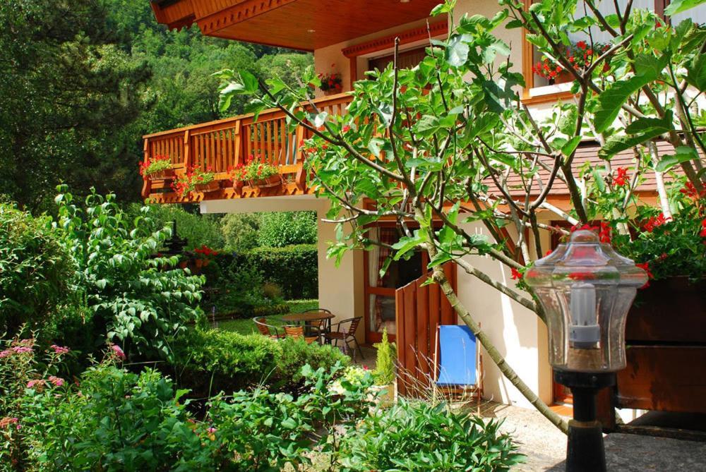 Residence La Rochetaillee Брид ле Бен Екстериор снимка